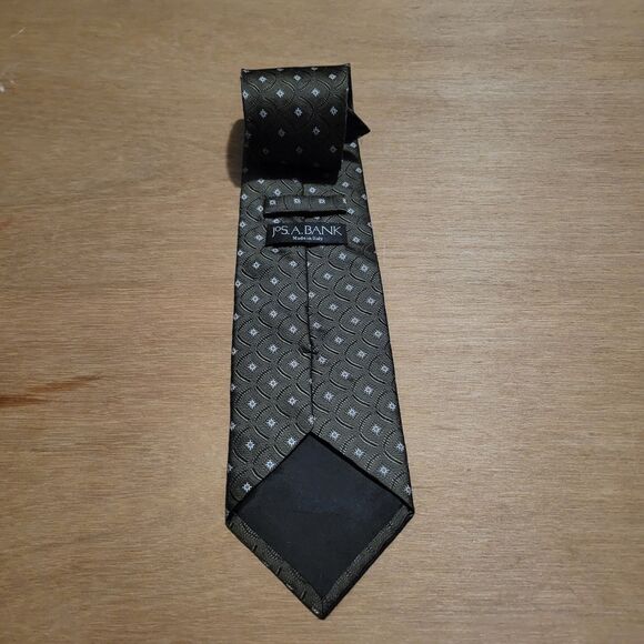 JOS. A. BANK Silk Tie Preppy Necktie Designer Geometric Made In Italy - Picture 2 of 8